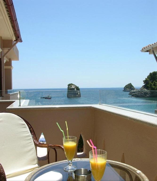 Utopia Parga Buitenkant foto